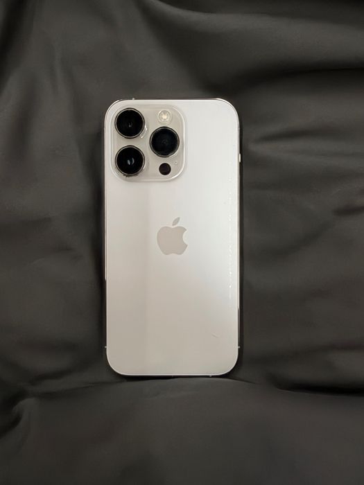 iPhone 14 Pro silver
