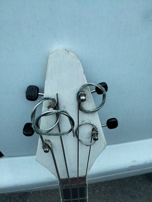 Бас гитара компакт