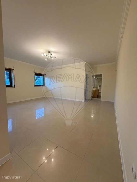 Apartamento T1 para arrendamento