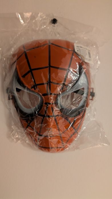 Maska Spiderman element przebrania na bal karnawałowy dla chłopca