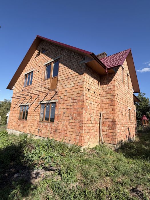 Будинок 187 м² + 11,5 соток + гараж | 30 км від Чернівців