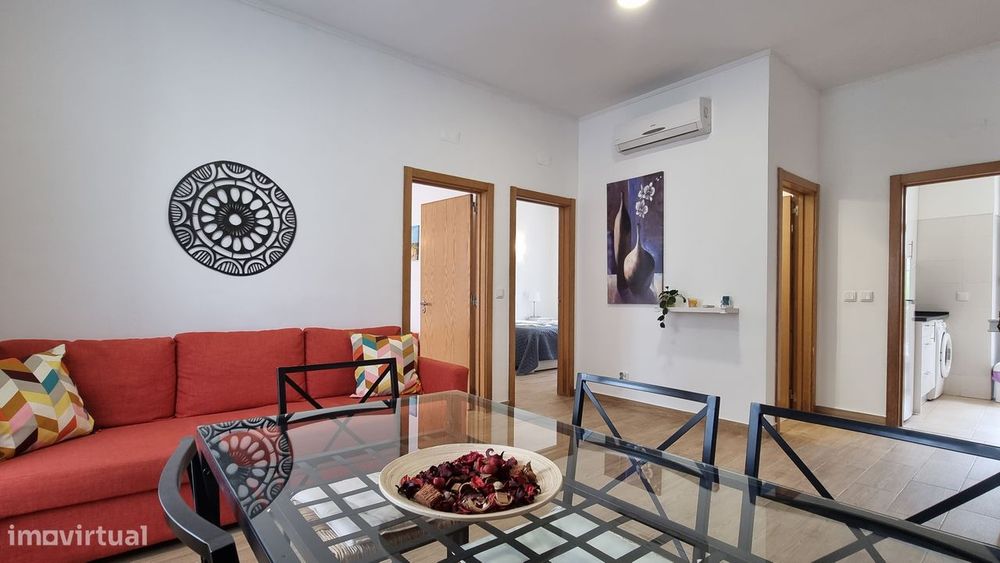 Apartamento T2 com piscina e jardim em Oeiras