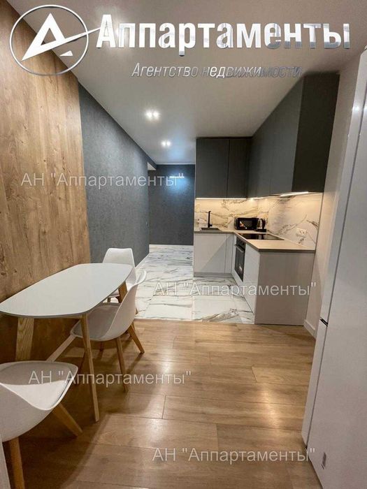 Продам 2к.кв. новострой ЖК Рогатинский, дизайн. ремонт, метро Ц-Рынок