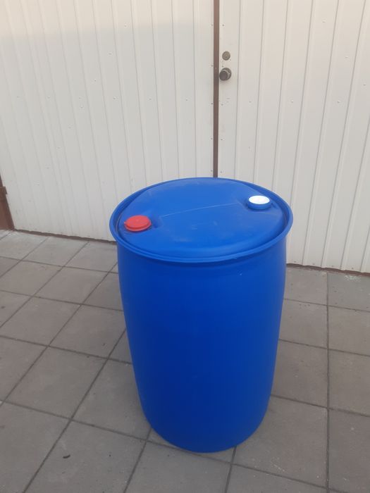 Beczki plastikowe 200l na wodę