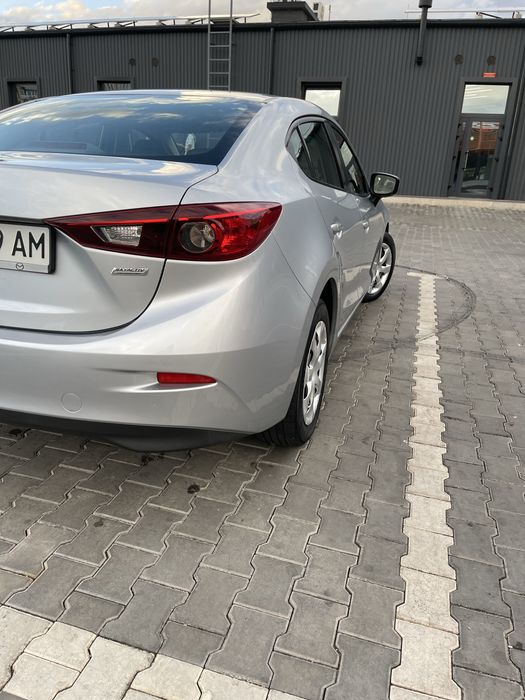 Mazda 3 2018 • 2.0 • Автомат • USA