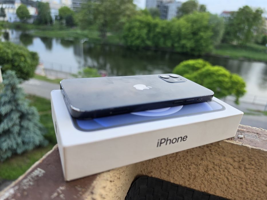 IPhone 12 Black 128 GB 84% kondycja baterii