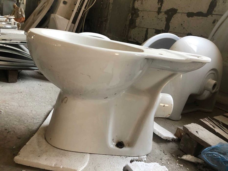 Унитази Умівальники на ножке б.у.