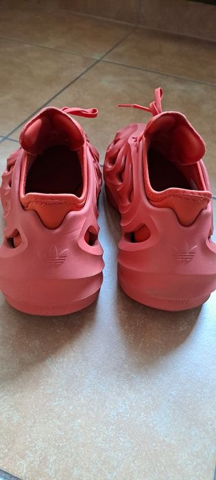 Adidas  buty.       .