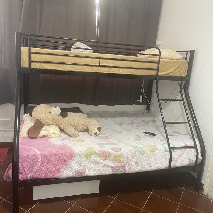 Cama beliche, esta inpecavel