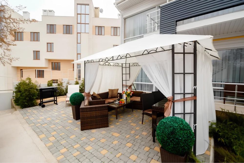 Сдам посуточно престижные таунхаус 16 фонтана 3 комнаты + гостиная )