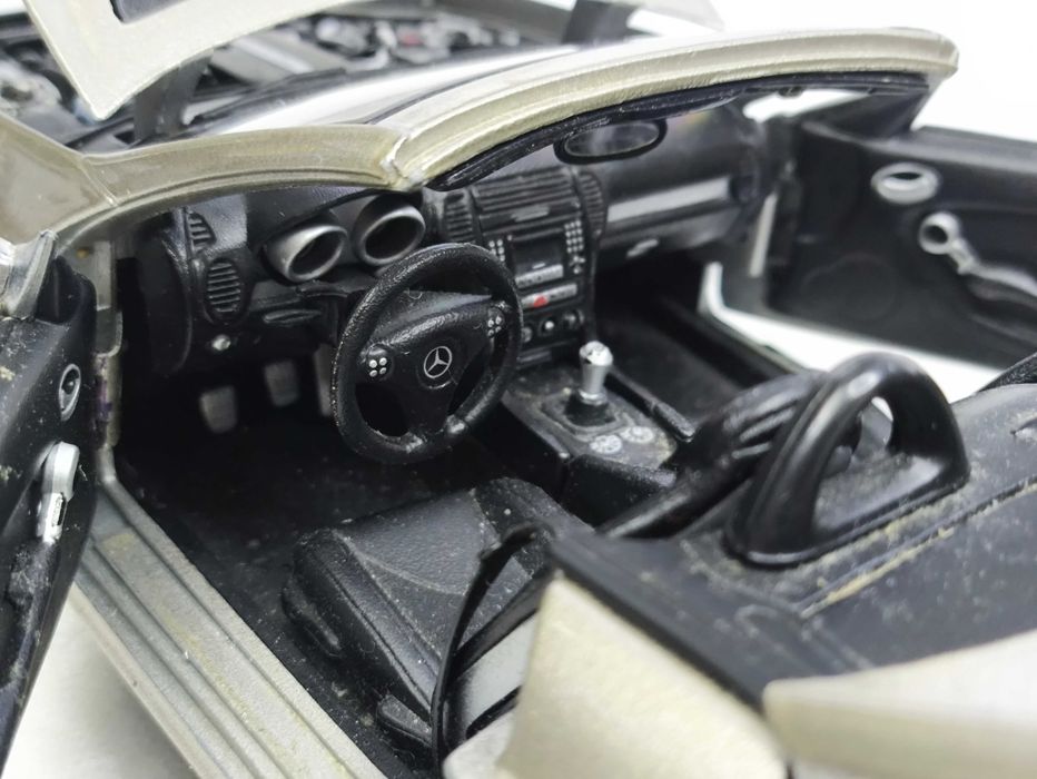 Модель Mercedes-Benz SLK 1/18 Maisto Thailand