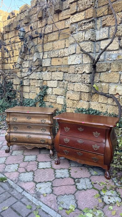 Комоды на лапах, пузатые, цена за 1 шт., винтаж из Голландии.