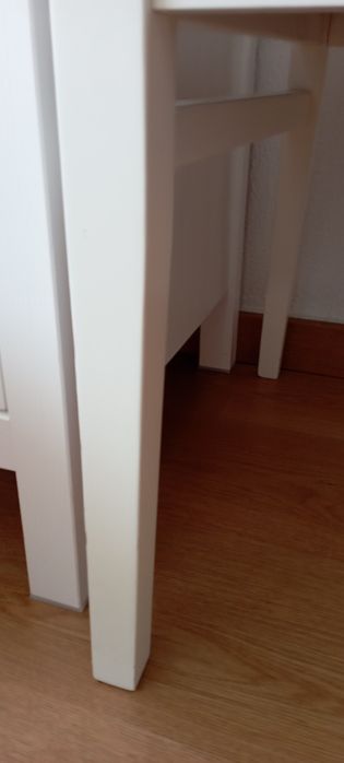 Cadeira de quarto branca de design