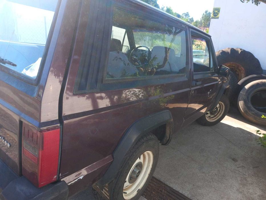 Jeep Cherokee — fotografia 2