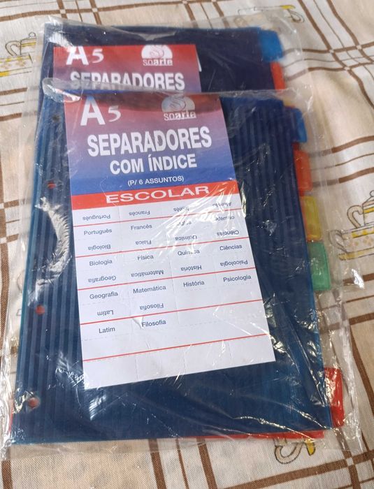 Co junto Materias escritório composto por 14 peças/ conjuntos