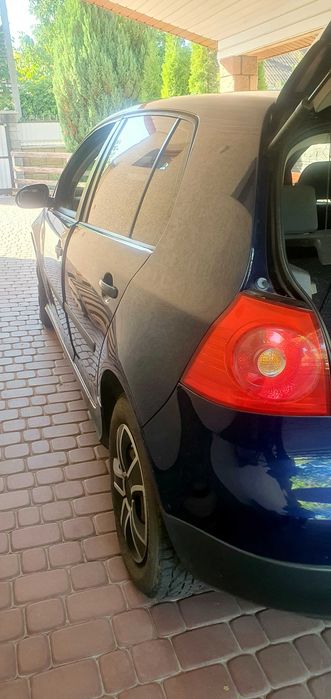 Авто GOLF 5 бензин 1.4