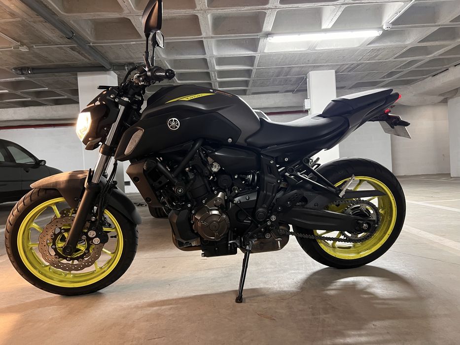 Yamaha MT-07 55kw (APENAS 3.600km)
