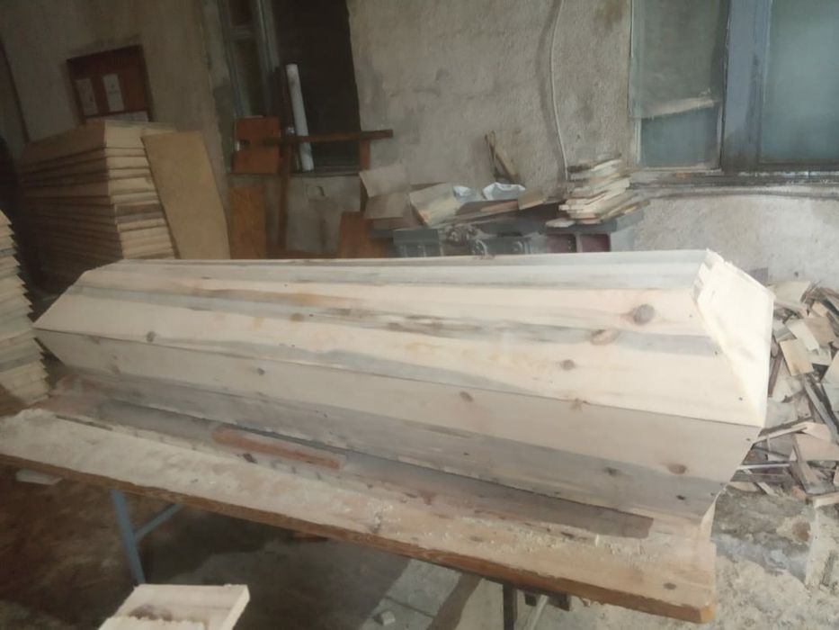 Труни под оббивку и кресты оптом Украина