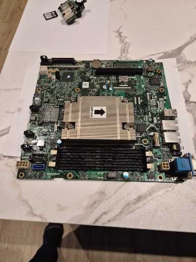 Płyta główna Dell PowerEdge R230 + Procesor Xeon E3-1220 v5 + Licencja iDRAC Enterprise