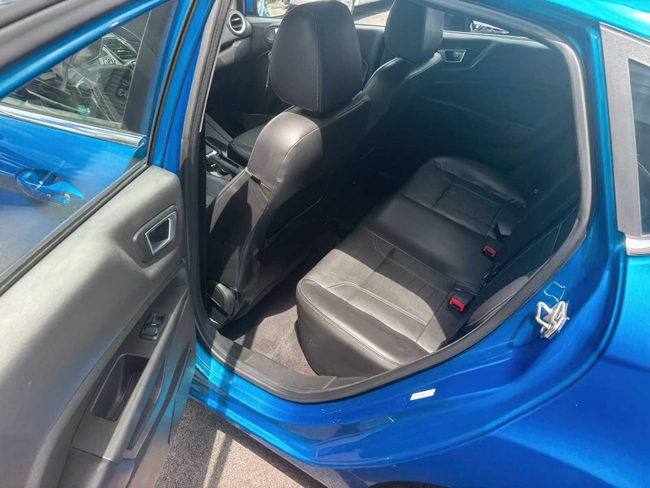 Ford Fiesta Titanium      2015
