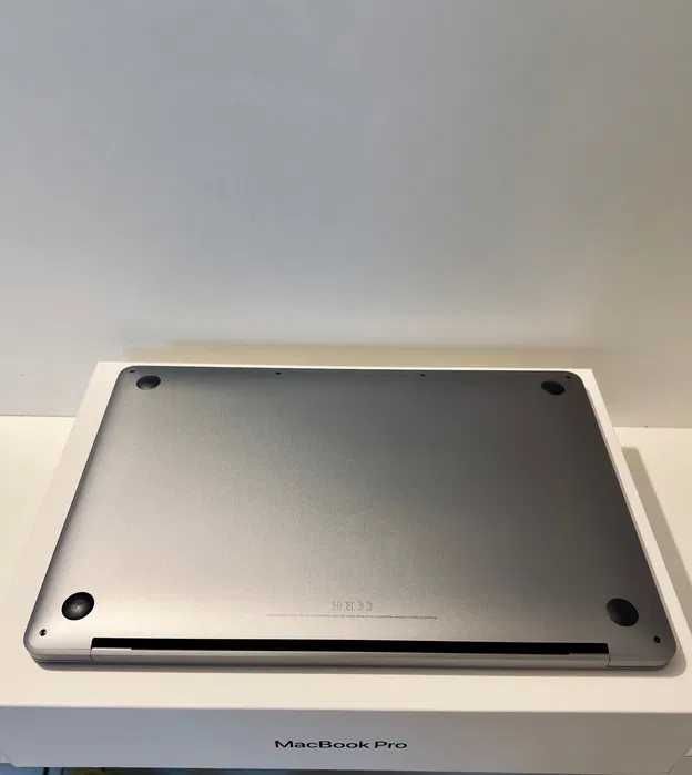 Macbook Pro 13" Touch Bar + Touch ID 256Gb SSD Como NOVO Fatura