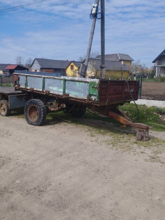 продам два прицепа за ціною 1