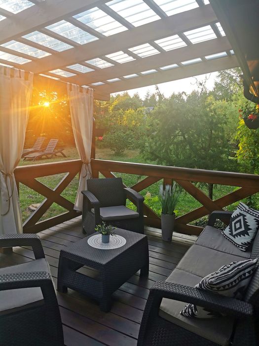 Domki w sam las. Domek Bory Tucholskie nad jeziorem