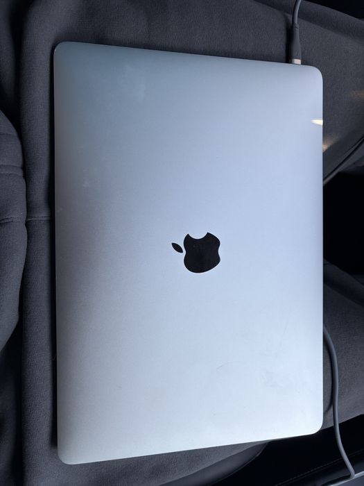 Macbook Pro 13” (2017)