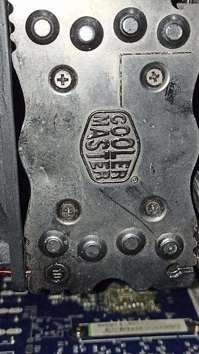 Продам компьютер без жосткого диска