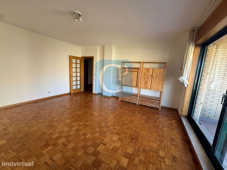 Apartamento T1Kit semi mobilado em Paranhos, Porto
