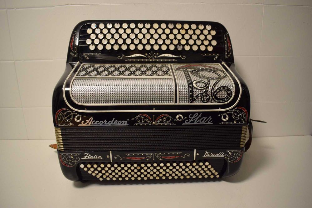 Accordeon Star Itallia Vercelli 3 Voz. N 152