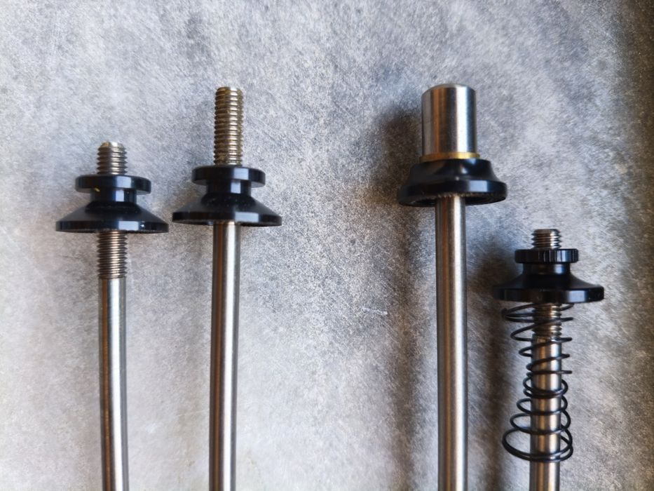 Apertos para rodas de titânio