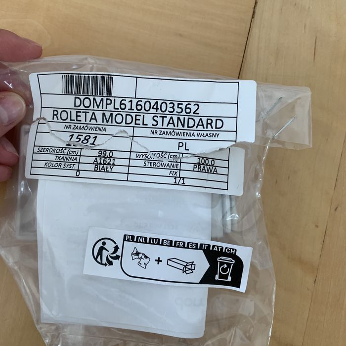 Nowa roleta okienna niebieska szerokość 99cm