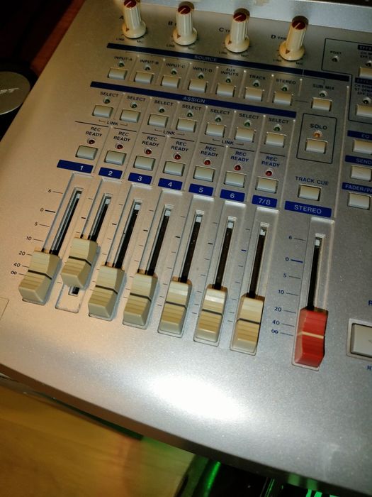 Portastudio Digital 788 TASCAM