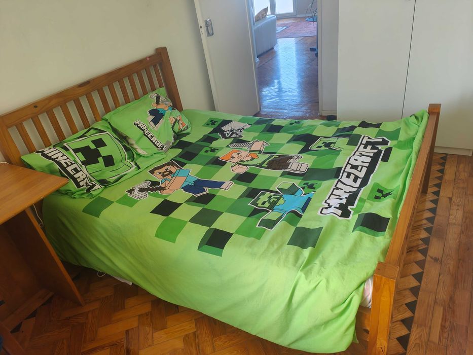Cama de casal + colchão novo com medidas 203cm * 147cm