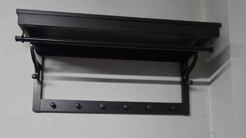 Cabide de parede e banco ikea