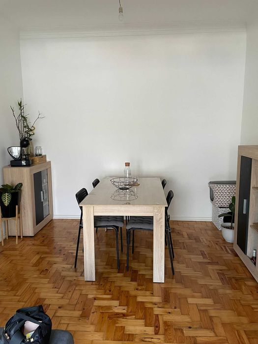 T2 a 9 minutos a pé do metro, muito bom estado, luminoso