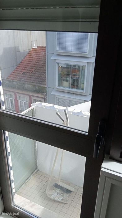 Apartamento T0 com 58 m2 na Rua Aníbal Cunha