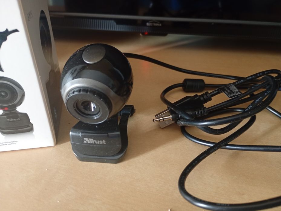 Selling PC webcam446355718108631041