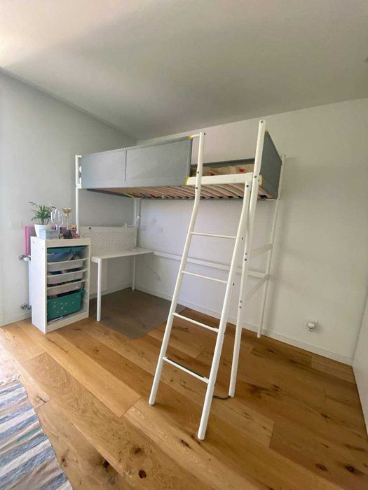 Cama alta infantil IKEA com secretária – completo (usado)
