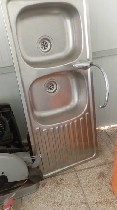 2 lava loiça em inox novo. Com torneira