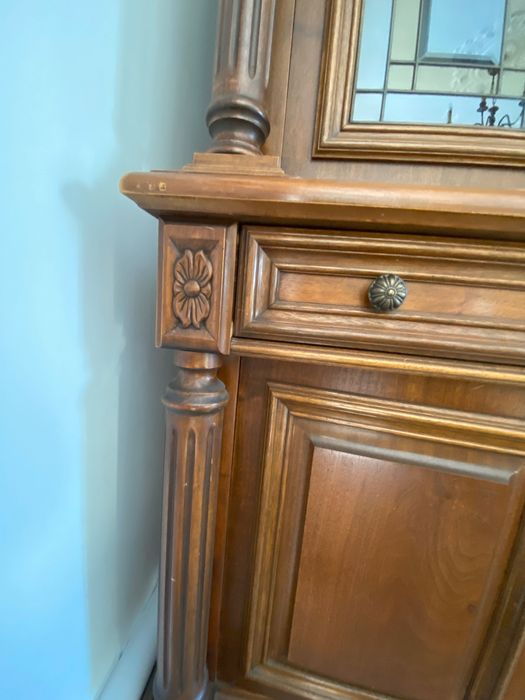 Włoski kredens biblioteka witryna