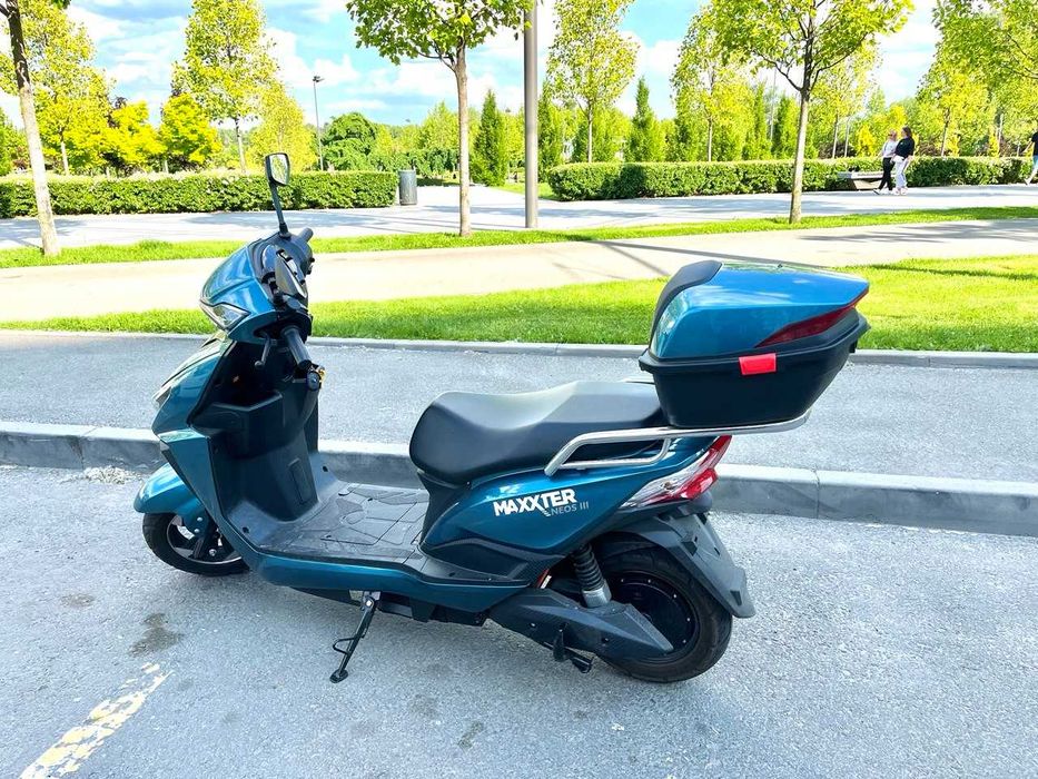 Электроскутер Maxxter NEOS 3