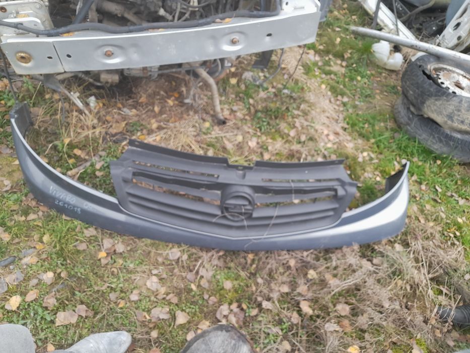 Решітка опель віваро