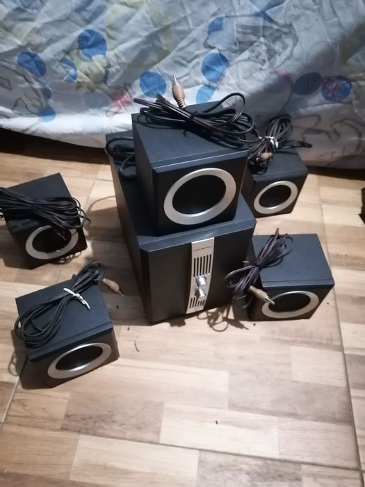 Colunas Sorround Crown