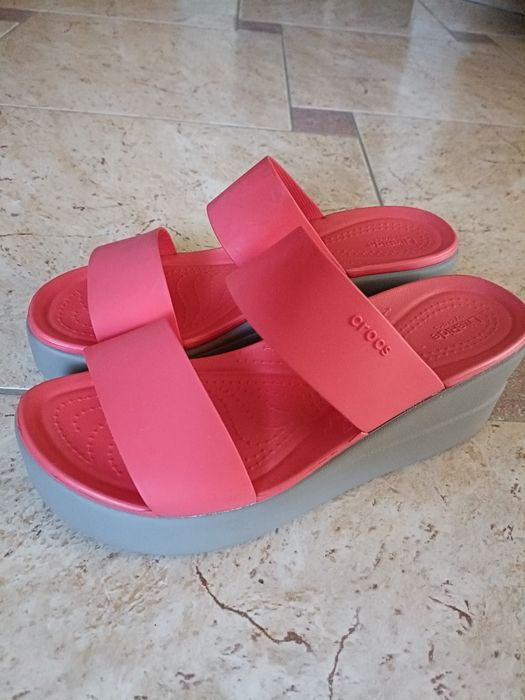 Klapki damskie Crocs Brooklyn 41