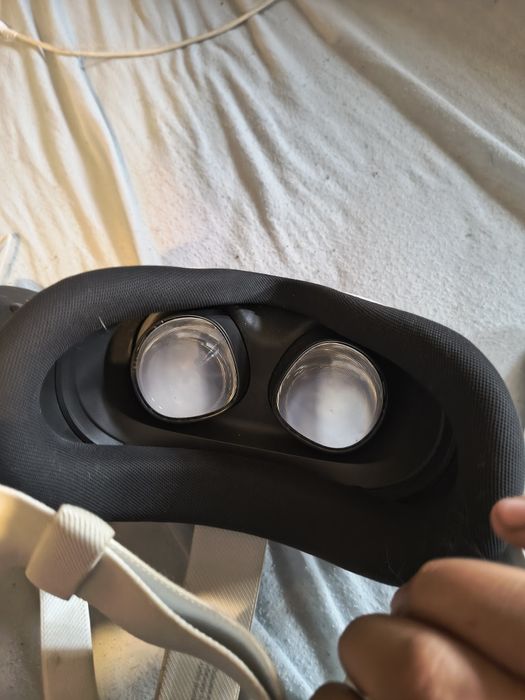 Mam na sprzedaż gogle vr meta quest 3s