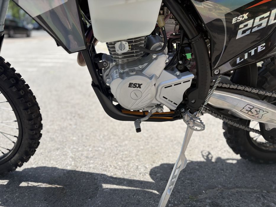 Мотоцикл ESX 250 Lite II