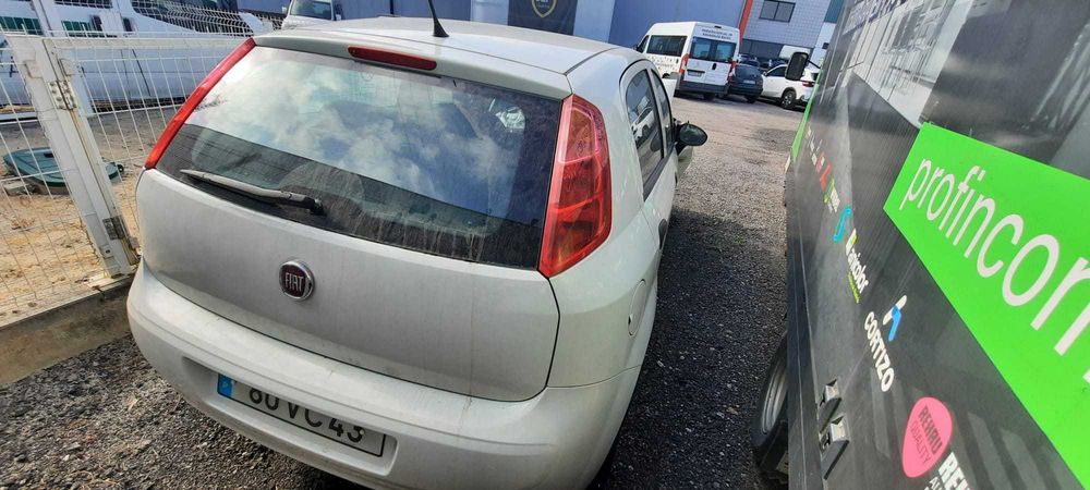 Fiat punto acidentado
