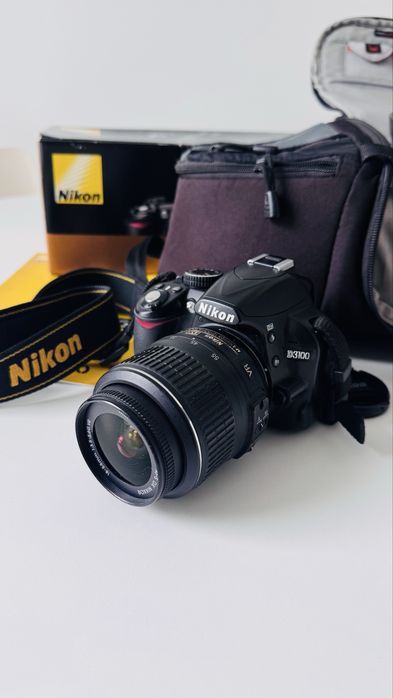 NIKON D3100 AF-S DX Nikkor 18-55 VR Kit